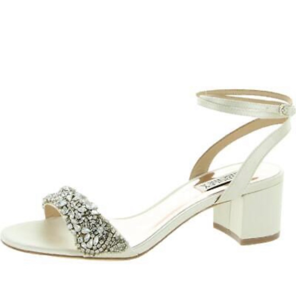 Badgley Mischka Womens Jada Ivory Dress Sandals